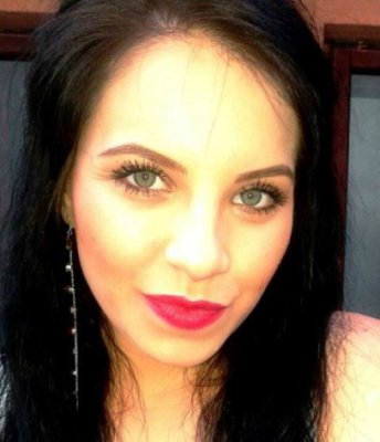 Ultimul mesaj postat de Nicoleta Cengher pe Facebook, cântăreaţa găsită carbonizată în restaurantul Beirut